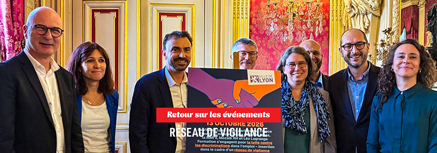 Signature de la charte du réseau lyonnais de vigilance contre les discriminations dans l'emploi à l'Hôtel de Ville de Lyon.